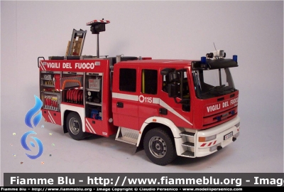 Iveco FireTech 190E31
Vigili del Fuoco
AutoPompaSerbatoio allestimento Iveco-Magirus - Anno 2002
Modello in scala 1:14
Parole chiave: Iveco FireTech_190E31