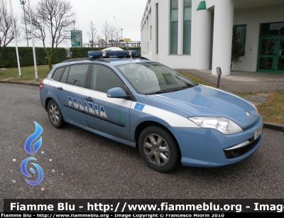 Renault Laguna Sportour III serie
Polizia Stradale 
in servizio sulle Autovie Venete
POLIZIA H4407
Si ringrazia 
il Comandante ed il personale della 
Sottosezione della Polizia Stradale 
di Palmanova(UD)
Parole chiave: Renault Laguna_Sportour_IIIserie PS H4407 Autovie_Venete