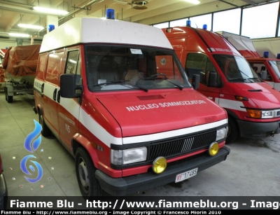 Fiat Ducato I serie
Nucleo Sommozzatori
Vigili del Fuoco
Comando Provinciale di Venezia
Distaccamento di Mestre (VE)
VF 17485

Si ringraziano
il Comandante Provinciale ing. Munaro 
e tutto il personale del Comando 
Parole chiave: Fiat Ducato_IIserie Sommozzatori VF17485 VF_Mestre_Venezia