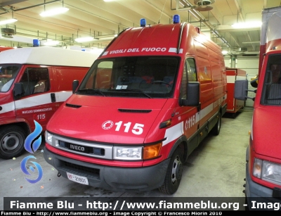 Iveco Daily III serie
Nucleo Sommozzatori
Vigili del Fuoco
Comando Provinciale di Venezia
Distaccamento di Mestre (VE)
VF 21801 

Si ringraziano
il Comandante Provinciale ing. Munaro 
e tutto il personale del Comando 
Parole chiave: Iveco Daily_IIIserie Sommozzatori VF21801 VF_Mestre