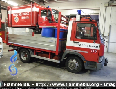 Iveco Zeta 65-12
Vigili del Fuoco
Comando Provinciale di Venezia
Distaccamento di Mestre (VE)
Carro Schiuma ex Polisoccorso
VF 17194

Si ringraziano
il Comandante Provinciale ing. Munaro 
e tutto il personale del Comando
Parole chiave: Iveco Zeta_65-12 VF17194