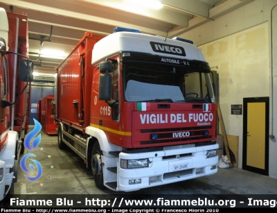 Iveco EuroTech 440E38
Vigili del Fuoco
Comando Provinciale di Venezia
Distaccamento di Mestre (VE)
Nucleo Operativo Chimico Speciale
VF 21490

Si ringraziano
il Comandante Provinciale ing. Munaro 
e tutto il personale del Comando
Parole chiave: Iveco EuroTech_440E38 VF21490