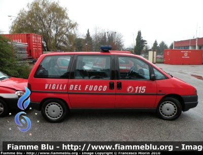 Fiat Ulysse I serie restyle
Vigili del Fuoco
Distaccamento di Mestre (VE)
VF 20533

Si ringraziano
il Comandante Provinciale ing. Munaro 
e tutto il personale del Comando 
Parole chiave: Fiat Ulysse_Iserie VF20533 VF_Mestre