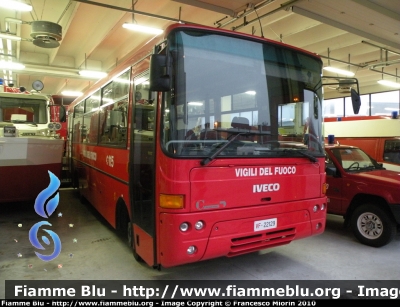 Iveco Cacciamali 100E21
Vigili del Fuoco
Comando Provinciale di Venezia
Distaccamento di Mestre (VE)
VF 22129

Si ringraziano
il Comandante Provinciale ing. Munaro 
e tutto il personale del Comando 
Parole chiave: Iveco Cacciamali_100E21 VF22129 VF_Mestre