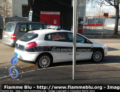 Fiat Nuova Bravo
Polizia Municipale
StadtPolizei
Bolzano - Bozen
Parole chiave: Fiat Nuova_Bravo PM_Bolzano