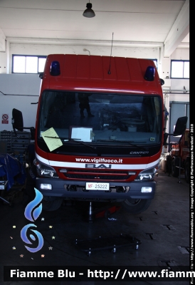 Mitsubishi Canter II serie
Vigili del Fuoco
AutoPompaSerbatoio allestimento Bai
fotografata presso l'officina Iveco Luigi Ferrari
VF 25222
Parole chiave: Mitsubishi Canter_IIserie VF25222