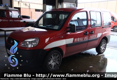 Fiat Doblò II serie
Vigili del Fuoco
Comando Provinciale di Firenze
VF 24946
Parole chiave: Fiat Doblò_IIserie VF946 VF24948