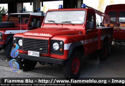 Land Rover Defender 110
Vigili del Fuoco
Comando Provinciale di Firenze
Distaccamento di Firenze Ovest-Indiano
VF 25994
Parole chiave: Land-Rover Defender_110 VF25994