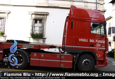 Daf 95XF 480
Vigili del Fuoco
Comando Provinciale di Firenze
Trattore stradale con semirimorchio Bertoja VF R3641
VF 25340
Parole chiave: Daf 95XF_480 VF25340 Bertoja VFR3641