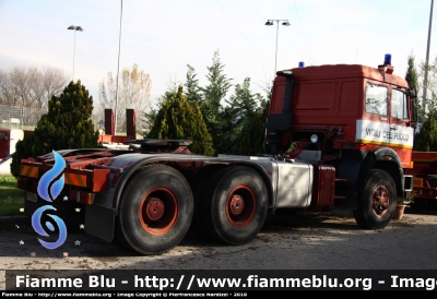 Iveco 330-35
Vigili del Fuoco
Comando Provinciale di Firenze
VF 15564
Parole chiave: Iveco 330-35 VF15564