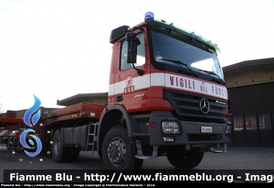 Mercedes-Benz Actros 2044 4x4 II serie
Vigili del Fuoco
Comando Provinciale di Firenze
Trattore stradale con semirimorchio De Angelis VF R1929
VF 24083
Parole chiave: Mercedes-Benz Actros_2044_4x4_IIserie VF24083 De_Angelis VFR1929