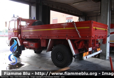 Iveco 80-17
Vigili del Fuoco
Comando Provinciale di Firenze
VF 21729
Parole chiave: Iveco 80-17 VF21729