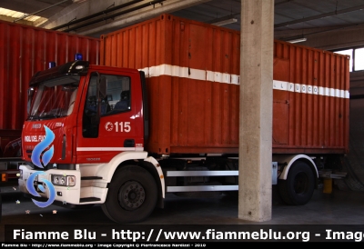 Iveco EuroCargo 180E28 II serie
Vigili del Fuoco
Comando Provinciale di Firenze
VF 23725

Parole chiave: Iveco EuroCargo_180E28_IIserie VF23725