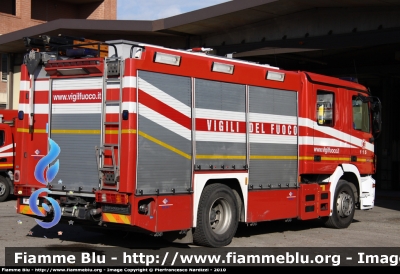 Mercedes-Benz Actros 1841 II serie
Vigili del Fuoco
Comando Provinciale di Firenze
Distaccamento di Firenze Ovest-Indiano
AutoPompaSerbatoio allestimento Bai
VF 23338
Parole chiave: Mercedes-Benz Actros_1841_IIserie VF23338