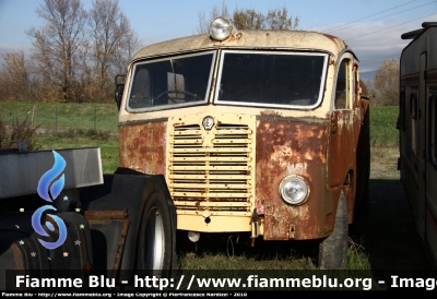 Fiat 642N
Vigili del Fuoco
Comando Provinciale di Firenze
AutoPompaSerbatoio storica allestimento Bergomi
Parole chiave: Fiat 642N