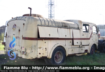 Fiat 642N
Vigili del Fuoco
Comando Provinciale di Firenze
AutoPompaSerbatoio storica allestimento Bergomi
Parole chiave: Fiat 642N