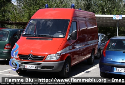 Mercedes-Benz Sprinter II serie
Vigili del Fuoco
Comando provinciale di Lucca
VF 25386
Parole chiave: Mercedes-Benz Sprinter_IIserie VF 25386