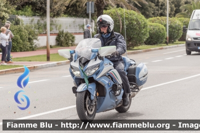 Yamaha FJR 1300 II serie
Polizia di Stato
Polizia Stradale
in scorta al Giro d'Italia 2023
Moto 1 - Bandiera Verde
POLIZIA G3102
Parole chiave: Yamaha FJR_1300_IIserie POLIZIAG3102