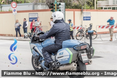 Yamaha FJR 1300 II serie
Polizia di Stato
Polizia Stradale
in scorta al Giro d'Italia 2023
Moto 1 - Bandiera Verde
POLIZIA G3102
Parole chiave: Yamaha FJR_1300_IIserie POLIZIAG3102