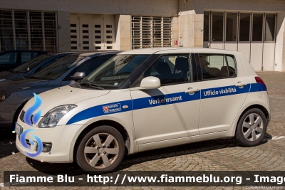 Suzuki Swift
Polizia Municipale - StadtPolizei
Merano - Meran (BZ)
Servizio Viabilità
POLIZIA LOCALE YA 017 AD
Parole chiave: Suzuki Swift POLIZIALOCALEYA017AD