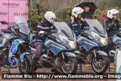 Bmw R1200RT II serie
Polizia di Stato
Polizia Stradale
in scorta alla Tirreno-Adriatico 2023
Moto 02 - Bandiera Gialla
POLIZIA G2666
Parole chiave: Bmw R1200RT_IIserie POLIZIAG2666