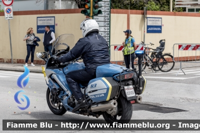 Yamaha FJR 1300 II serie
Polizia di Stato
Polizia Stradale
in scorta al Giro d'Italia 2023
Moto 2 - Bandiera Gialla
POLIZIA G3103
Parole chiave: Yamaha FJR_1300_IIserie POLIZIAG3103