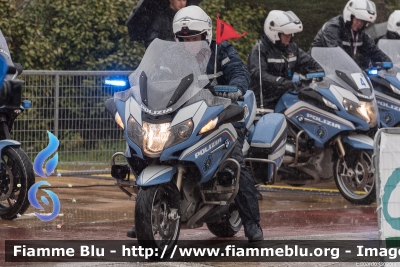 Bmw R1200RT II serie
Polizia di Stato
Polizia Stradale
in scorta alla Tirreno-Adriatico 2023
Moto 03 - Bandiera Rossa
Parole chiave: Bmw R1200RT_IIserie