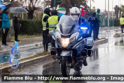 Bmw R1200RT II serie
Polizia di Stato
Polizia Stradale
in scorta alla Tirreno-Adriatico 2023
Moto 03 - Bandiera Rossa
Parole chiave: Bmw R1200RT_IIserie