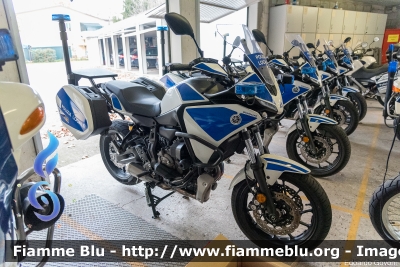 Yamaha Tracer 700 II serie
Polizia Locale Venezia
Allestimento: Bertazzoni
Codice Mezzo: 21
POLIZIA LOCALE YA 04205
Parole chiave: Yamaha Tracer_700_IIserie POLIZIALOCALEYA04205