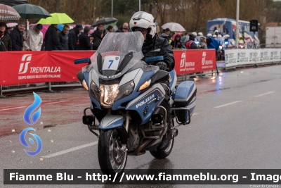 Bmw R1200RT II serie
Polizia di Stato
Polizia Stradale
in scorta alla Tirreno-Adriatico 2023
Moto 07
Parole chiave: Bmw R1200RT_IIserie