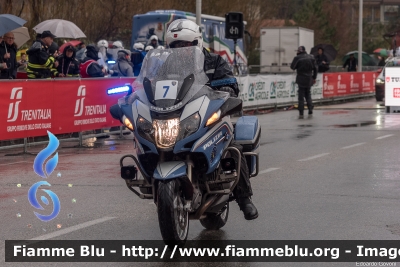 Bmw R1200RT II serie
Polizia di Stato
Polizia Stradale
in scorta alla Tirreno-Adriatico 2023
Moto 07
Parole chiave: Bmw R1200RT_IIserie