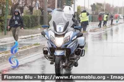 Bmw R1200RT II serie
Polizia di Stato
Polizia Stradale
in scorta alla Tirreno-Adriatico 2023
Moto 09
POLIZIA G2421
Parole chiave: Bmw R1200RT_IIserie POLIZIAG2421