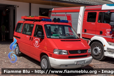 Volkswagen Transporter T4 Syncro restyle
Vigili del Fuoco
Unione Distrettuale Alta Val Venosta
Corpo Volontario di Prato allo Stelvio (BZ)
Freiwillige Feuerwehr Prad am Stilfserjoch
VF 0Y3 BZ
Parole chiave: Volkswagen Transporter_T4_Syncro_restyle VF0Y3BZ