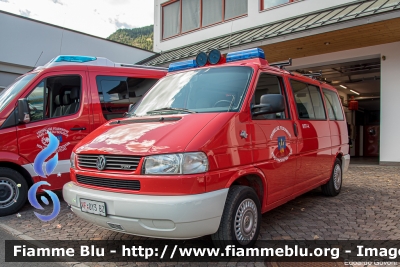 Volkswagen Transporter T4 Syncro restyle
Vigili del Fuoco
Unione Distrettuale Alta Val Venosta
Corpo Volontario di Prato allo Stelvio (BZ)
Freiwillige Feuerwehr Prad am Stilfserjoch
VF 0Y3 BZ
Parole chiave: Volkswagen Transporter_T4_Syncro_restyle VF0Y3BZ