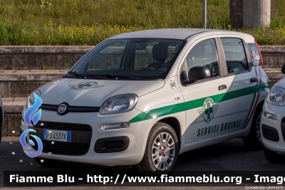 Fiat Nuova Panda II serie
Croce Verde Castelnovo nè Monti (RE)
Servizi Sociali
Codice Automezzo: 107
Parole chiave: Fiat Nuova_Panda_IIserie