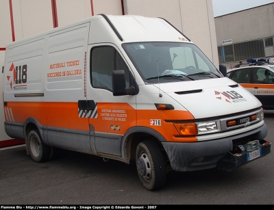 Iveco Daily III serie
118 Gestione Emergenza Cantieri Alta Velocità e Variante di Valico
BO 2216
Parole chiave: Iveco Daily_IIIserie 118_Bologna Reas_2007