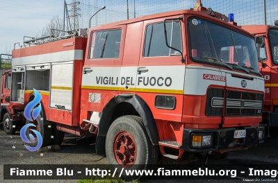 Iveco 160
Vigili del Fuoco
Scola Formazione Operativa
Montelibretti
VF 13494
Parole chiave: Iveco 160 VF13494