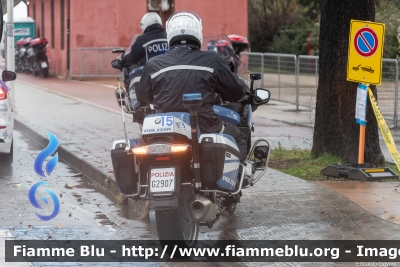 Bmw R1200RT II serie
Polizia di Stato
Polizia Stradale
in scorta alla Tirreno-Adriatico 2023
Moto 15
POLIZIA G2907
Parole chiave: Bmw R1200RT_IIserie POLIZIAG2907