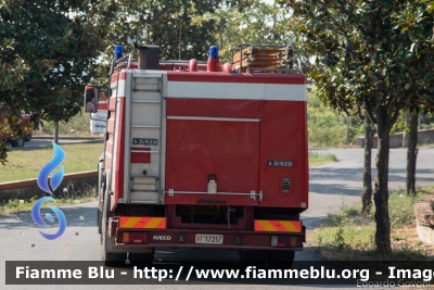 Iveco 190-26
Vigili del Fuoco
Comando Provinciale di Pisa 
Distaccamento Permanente di Castelfranco di Sotto
AutoBottePompa allestimento Baribbi
II fornitura
VF 17257
Parole chiave: Iveco 190-26 VF17257