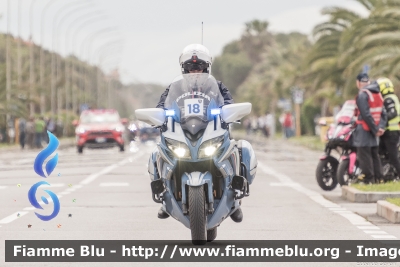 Yamaha FJR 1300 II serie
Polizia di Stato
Polizia Stradale
in scorta al Giro d'Italia 2023
Moto 18
Parole chiave: Yamaha FJR_1300_IIserie