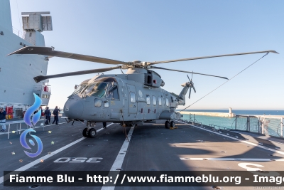 Agusta-Westland EH-101 TTH Mk410
Marina Militare
I° gruppo elicotteri
MariStaEli Luni
MM 81494
s/n 2-15
Parole chiave: Agusta-Westland EH-101_TTH_Mk410