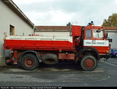 Iveco 190-26 4x4
Vigili del Fuoco
Comando Provinciale di Pisa
VF 15941
Parole chiave: Iveco 190-26_4x4 VF15941