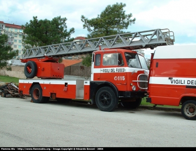 Fiat 643N
Vigili del Fuoco
Comando di Livorno
VF 9098
Parole chiave: Fiat 643N VF9098