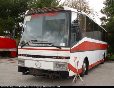 Mercedes Benz Padane O303
Vigili del Fuoco
Comando di Livorno
VF 21303
Parole chiave: Mercedes-Benz Padane_O303 VF21303