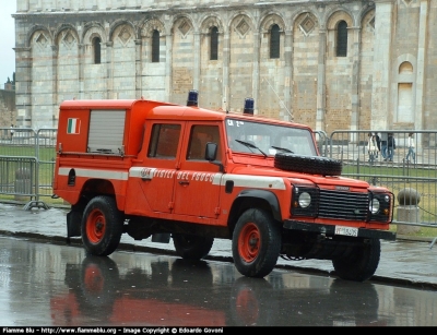 Land Rover Defender 130
Vigili del Fuoco
Comando di Pisa
Colonna Mobile Internazionale
Questo veicolo è in uso alle unità cinofile impiegate nella ricerca di persone scomparse
Parole chiave: Land_Rover Defender_130 VF18405