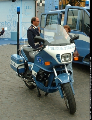 Moto Guzzi 850 T5
Polizia di Stato
Polizia Stradale
POLIZIA D1354

Parole chiave: Moto-Guzzi 850_T5 PoliziaD1354 Festa_della_Polizia_2005