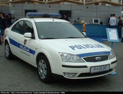 Ford Mondeo II serie
Republika Slovenija - Repubblica Slovena
Policija - Polizia
Parole chiave: Ford Mondeo_IIserie Festa_della_Polizia_2005