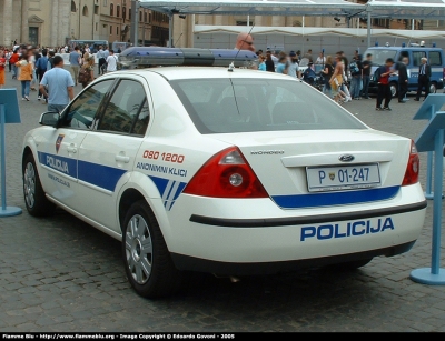 Ford Mondeo II serie
Republika Slovenija - Repubblica Slovena
Policija - Polizia
Parole chiave: Ford Mondeo_IIserie Festa_della_Polizia_2005