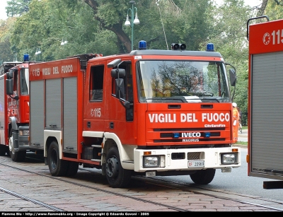 Iveco CityEuroFire 100E21 I serie
Vigili del Fuoco
Comando Provinciale di Milano
AutoPompaSerbatoio allestimento Iveco-Magirus
VF 20969
Parole chiave: Iveco CityEuroFire_100E21_Iserie VF20969