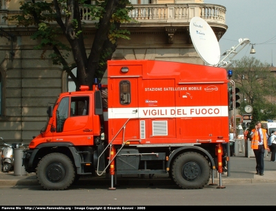 Mercedes-Benz Unimog U500
Vigili del Fuoco
Stazione Satellitare Mobile
Roma
Gemini 4
VF 21790 
Parole chiave: Mercedes-Benz Unimog_U500 VF21790